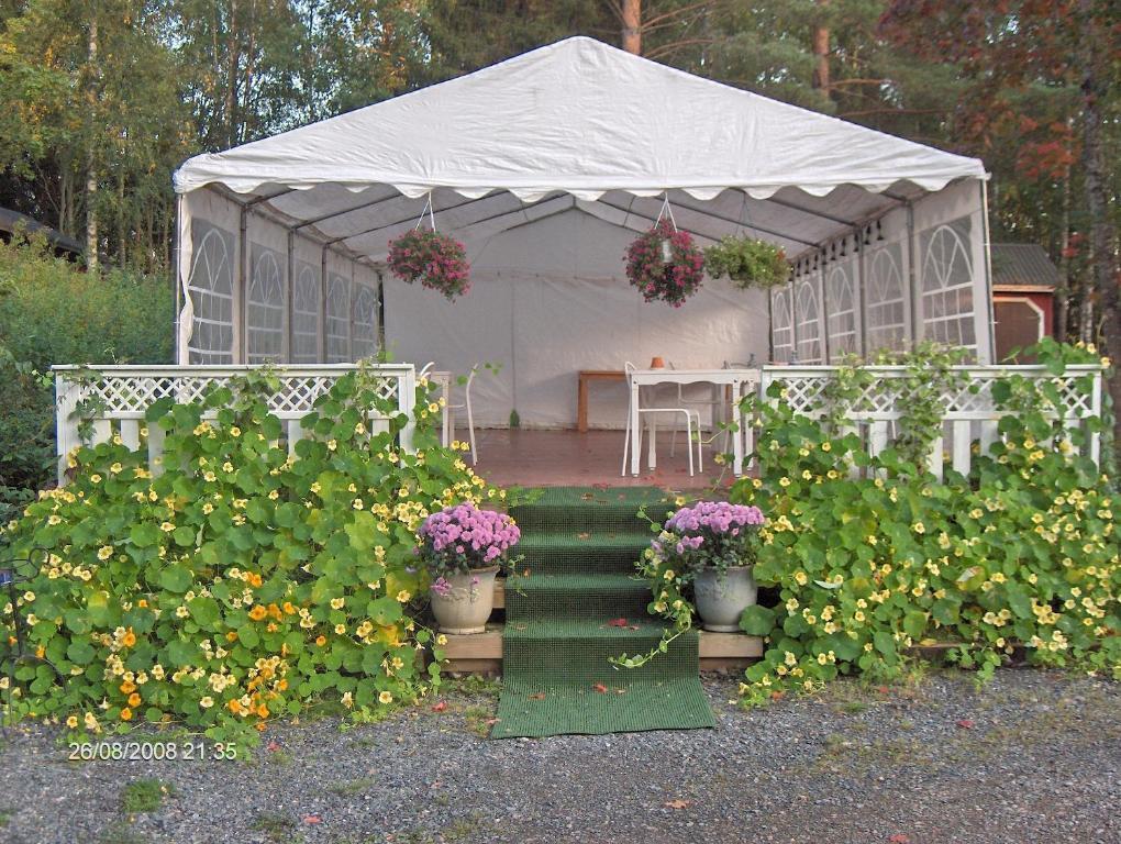 Bed and Breakfast Jokelan Kartano Холлола Экстерьер фото